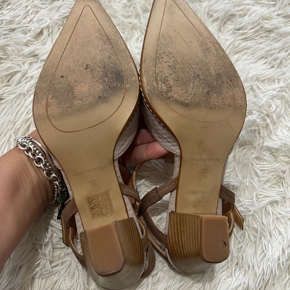 Sundance pointed stacked heel ankle strap - size 37 US 6.5 - Picture 7 of 8